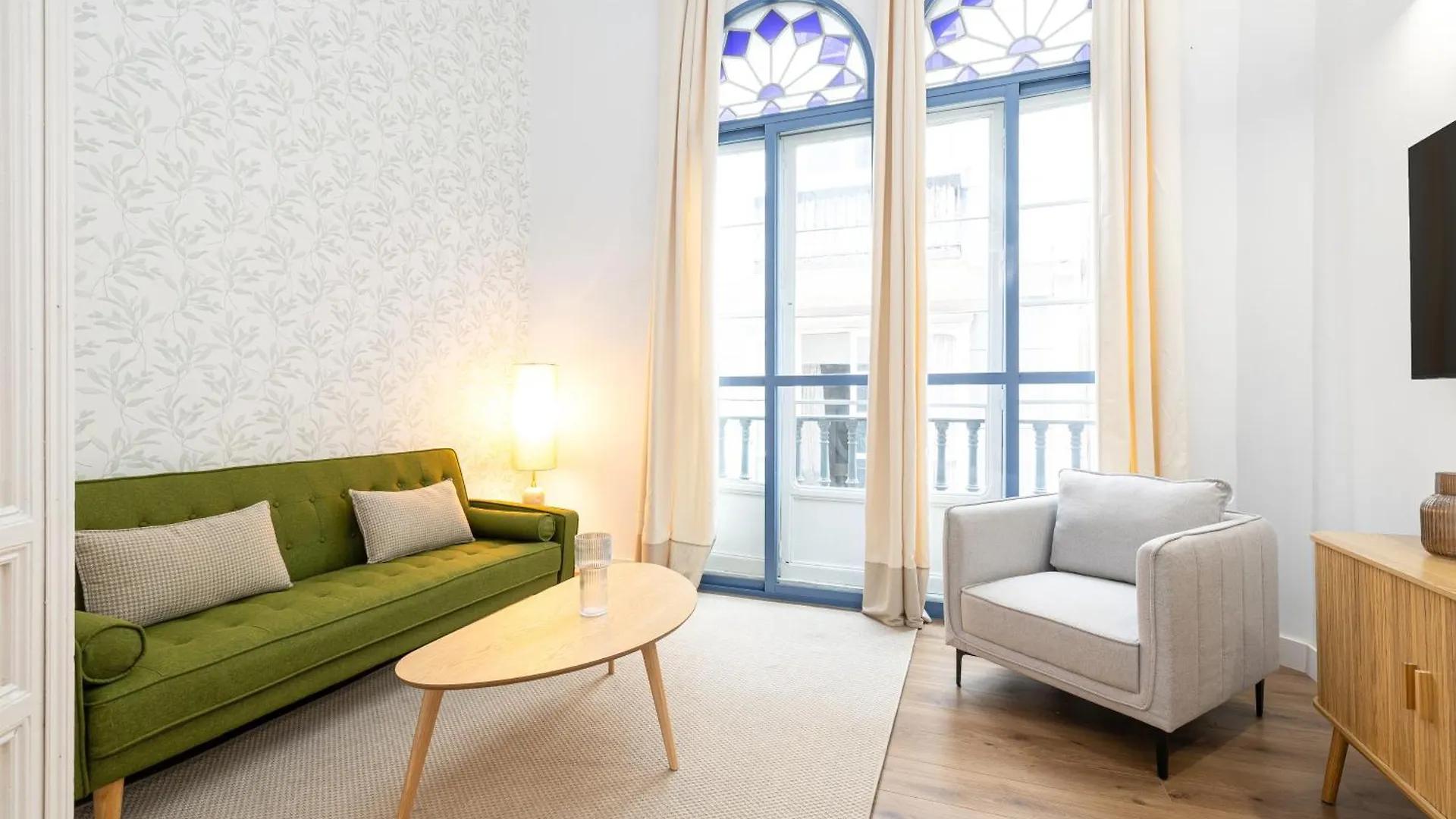 Modern Spacious Palace -1Bedroom-Center Malaga Apartment