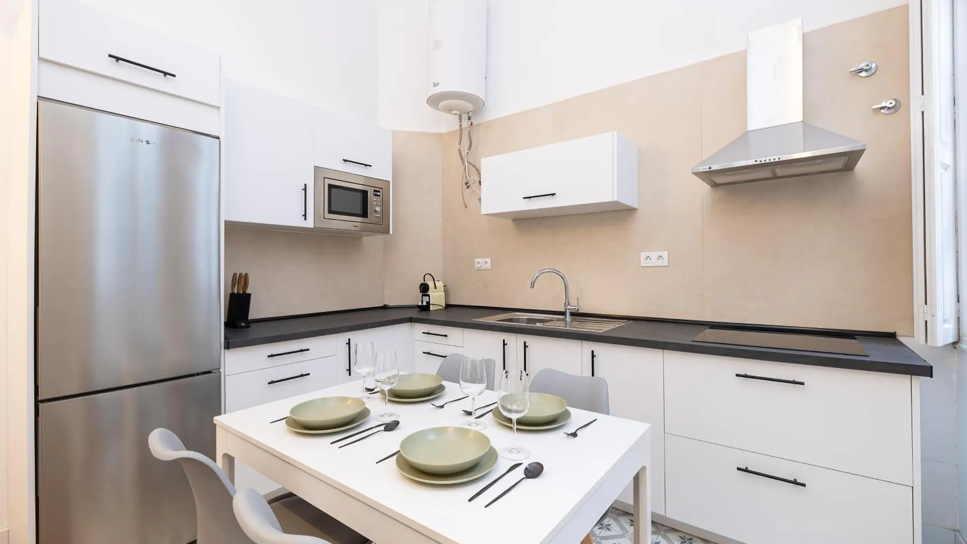 Modern Spacious Palace -1Bedroom-Center Malaga Spain